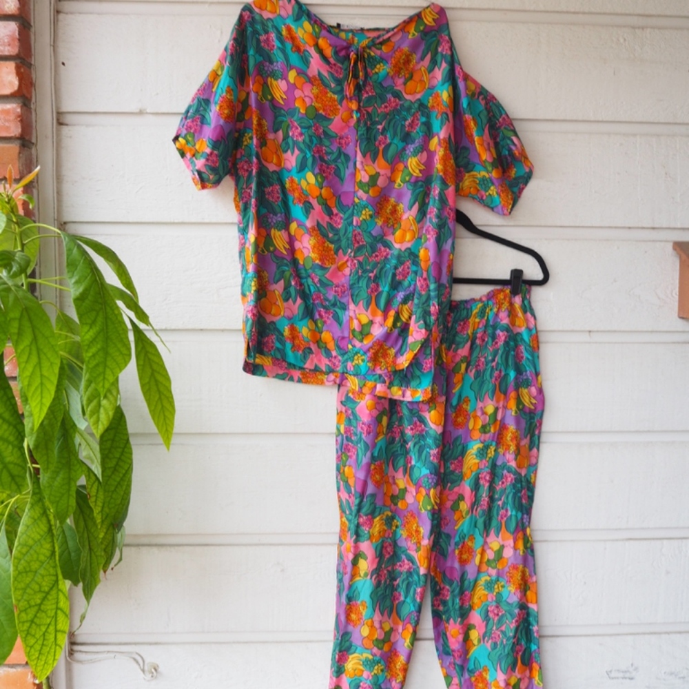 {Vintage} Amazing Silk Tropical Two Piece Set!